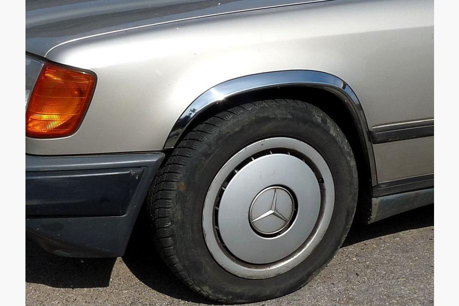 Mercedes E-class W124 1984–1997 гг. Расширители арок 1985-1989 (4 шт, нержавейка) Image