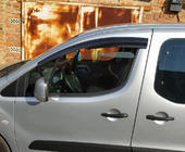Citroen Berlingo 2008-2018 гг. Ветровики на окна (2 шт., Sunplex Sport) фото 2