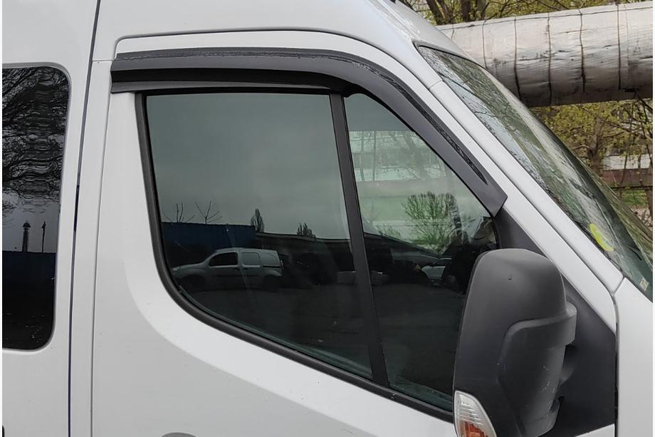 Renault Master 2011-2023 гг. Ветровики на окна (2 шт., Sunplex Sport) Image