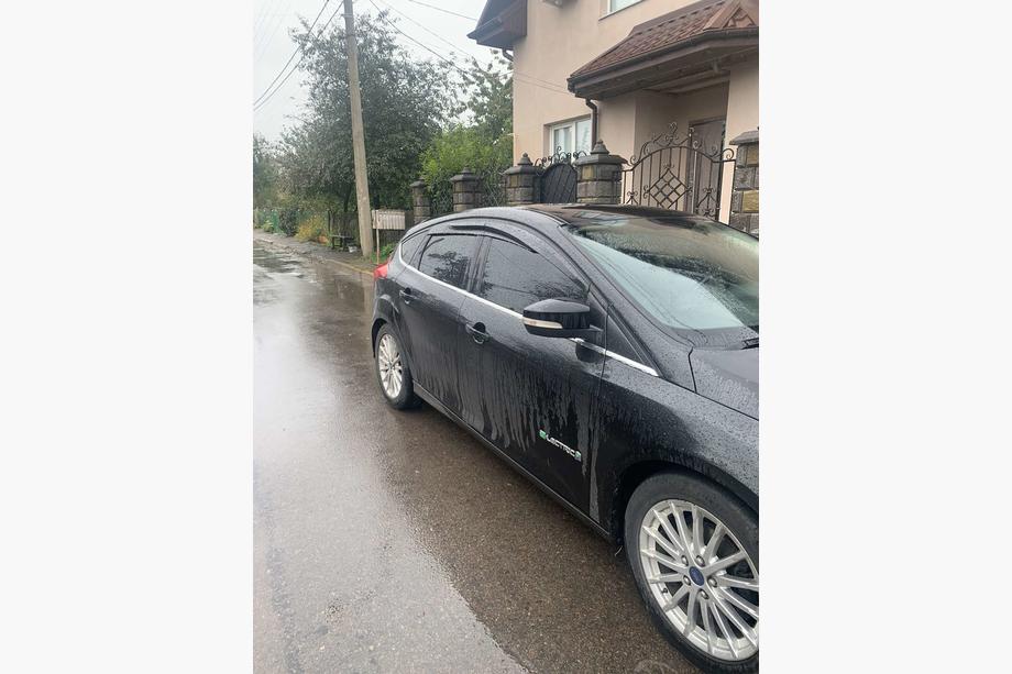 Ford Focus III 2011-2017 гг. Ветровики HB/Sedan (4 шт., Sunplex Sport) Фото 2