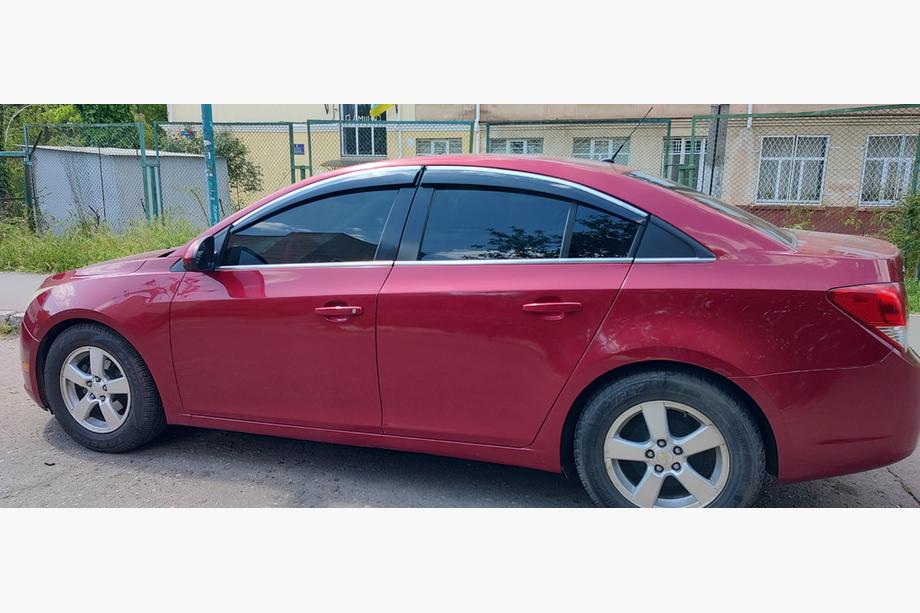 Chevrolet Cruze 2009–2015 гг. Ветровики с хромированным молдингом (4 шт., Sunplex Chrome) Image