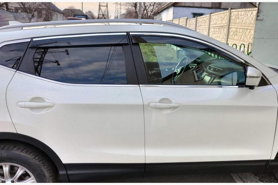 Nissan Qashqai 2014-2021 гг. Ветровики с хромированным молдингом (4 шт., Sunplex Chrome) Фото 3