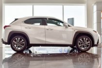 Lexus UX 2018- гг. Ветровики с хромированным молдингом (4 шт, HIC) фото 2