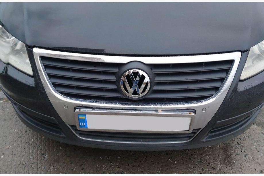 Volkswagen Passat B6 2006-2012 гг. Передний Эмблема V1 3C0853601C Image