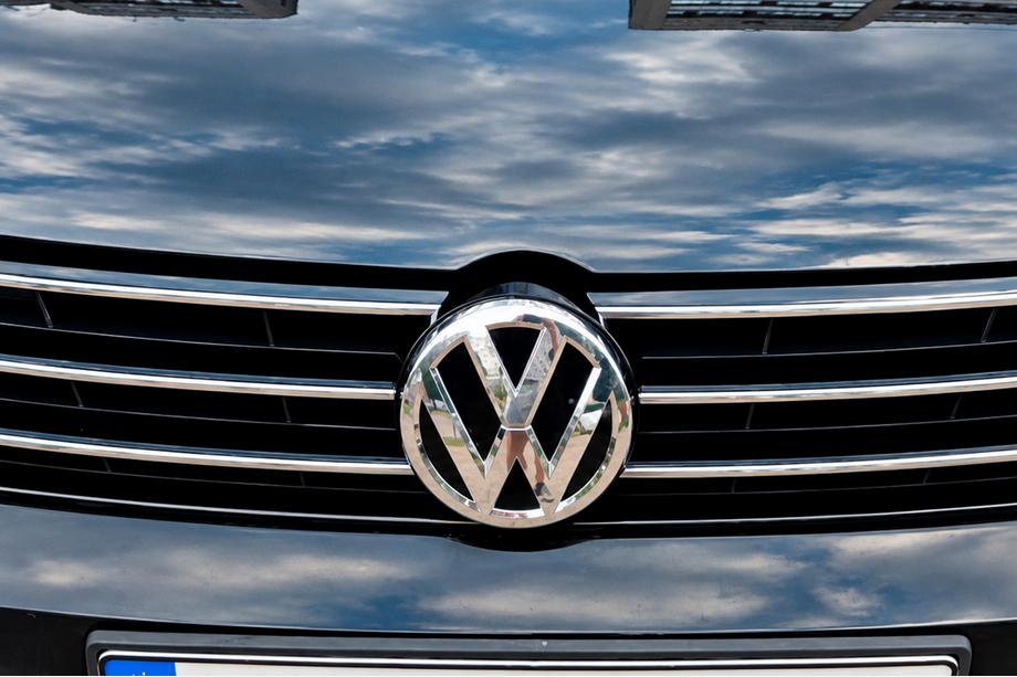 Volkswagen Passat B8 2015-2023 гг. Передний значок (2015-2018) 3G0853601B Image