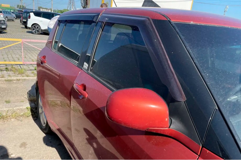 Suzuki Swift 2005-2010 гг. Ветровики на окна (4 шт, HIC) Image