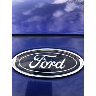 Передняя эмблема 2015-2017 112x47 мм (самоклеящаяся) Ford Focus III 2011-2017 гг. фото 3