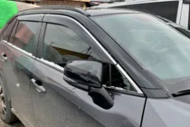 Toyota Rav 4 2019–2025 гг. Ветровики с хромированным молдингом (4 шт, HIC) фото 1