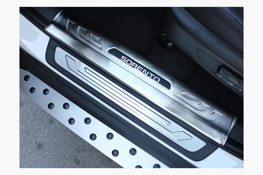 Kia Sorento II XM 2009-2014 гг. Накладки на внутренние пороги из нержавеющей стали Libao 2013+ (4 шт) Фото 2