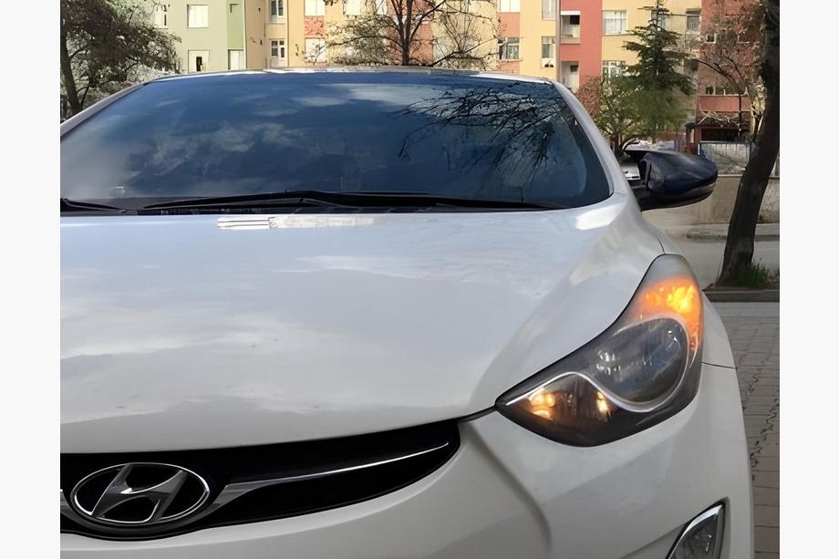 Hyundai Elantra (MD/UD) 2011-2015 гг. Накладки на зеркала с вырезом под поворотник в стиле BMW (2 шт) Фото 4