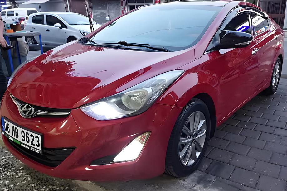 Hyundai Elantra (MD/UD) 2011-2015 гг. Накладки на зеркала с вырезом под поворотник в стиле BMW (2 шт) Фото 6
