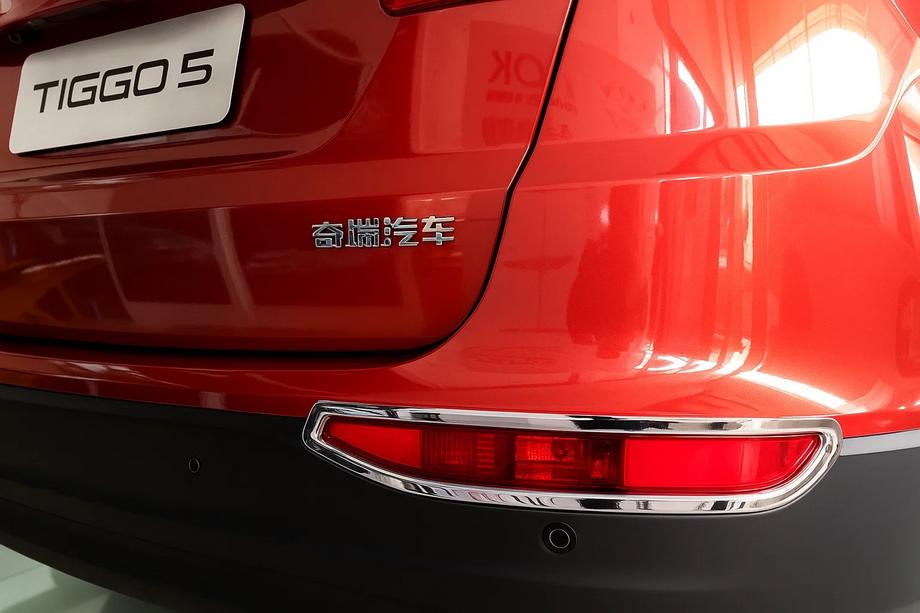 Chery Tiggo 5 2013- гг. Накладки на задние фонари Libao (2 шт, пластик) Image