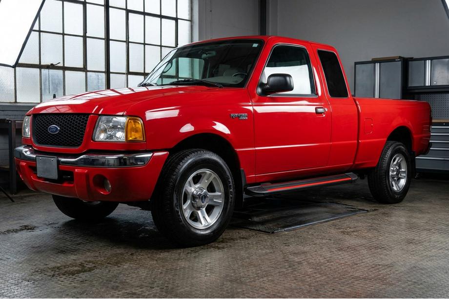 Ford Ranger 2002-2006 гг. Боковые Подножки Maya Red (2 шт., Алюминий) Фото 1