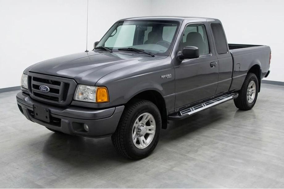 Ford Ranger 2002-2006 гг. Боковые Подножки Sunrise (2 шт., Алюминий) Image