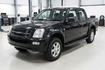 Isuzu D-Max 2002-2011 гг. Боковые Подножки Bosphore Black (2007-2012, 2 шт., Алюминий) фото 1