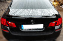 BMW 5 серия F10/F11 2010–2016 гг. Спойлер LIP V1 (1234 Upgrade, Черный) фото 2