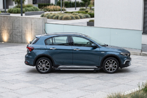 Fiat Tipo Cross 2021- гг. Боковые Подножки RedLine (2 шт., Алюминий) фото 1
