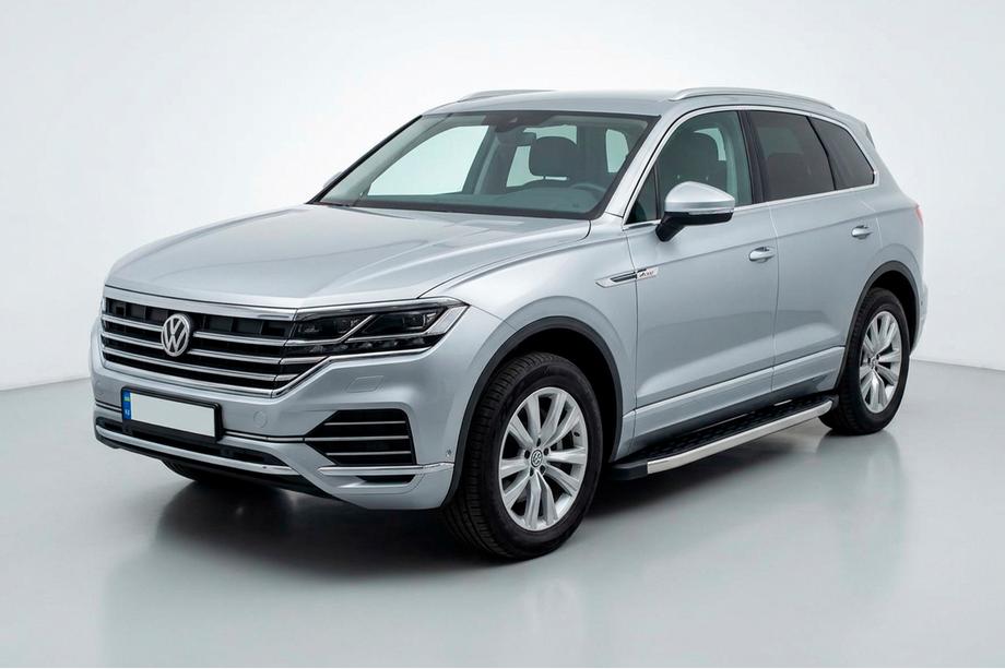Volkswagen Touareg 2018- гг. Боковые Подножки BlackLine (2 шт., Алюминий) Image
