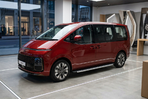 Hyundai Staria 2021- гг. Боковые Подножки Fullmond (2 шт., Алюминий) фото 1