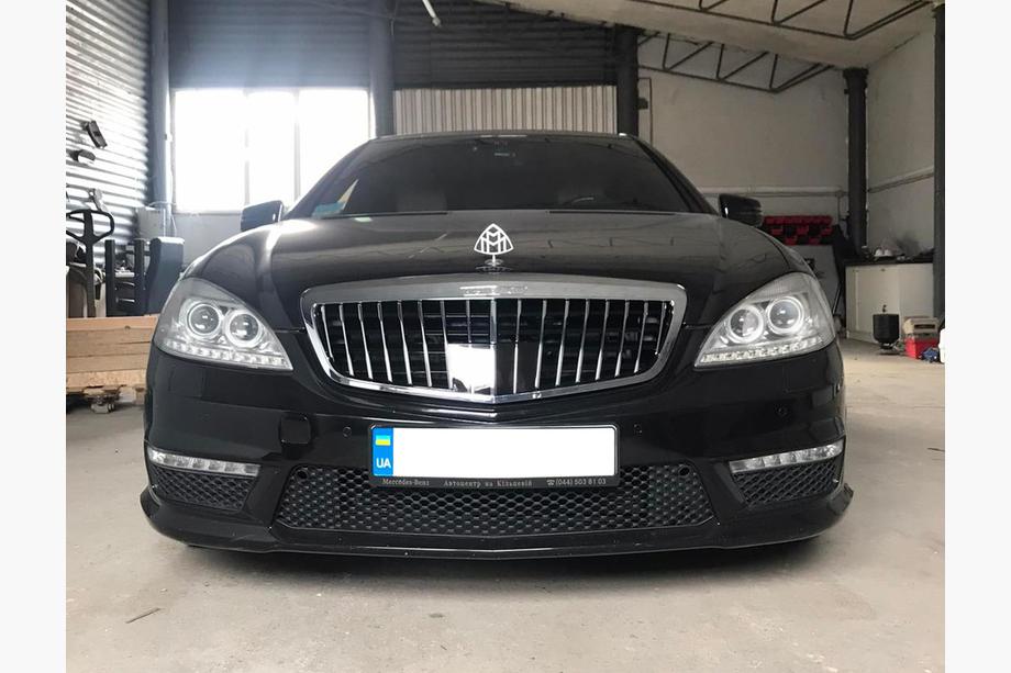 Mercedes S-class W221 2005-2013 гг. Решетка радиатора Maybach V2 (2009-2013) Image