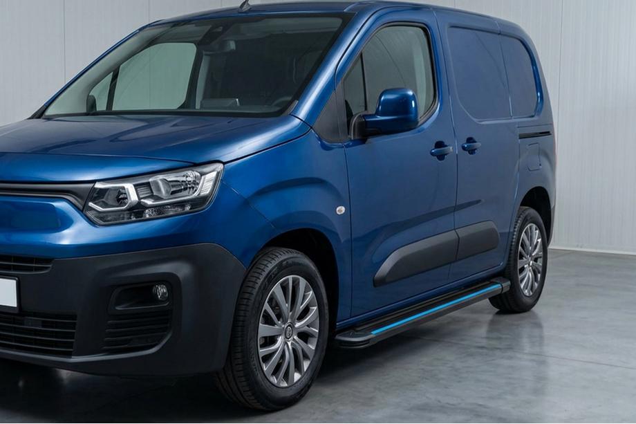 Toyota Proace City 2016- гг. Боковые Подножки Maya Blue (2 шт., Алюминий) Фото 1
