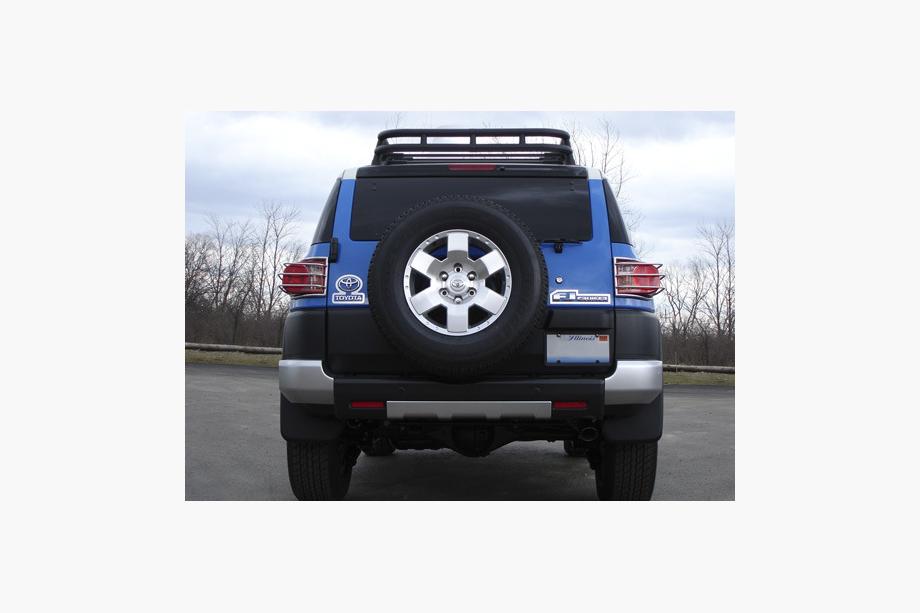 Toyota FJ Cruiser 2006-2022 гг. Защита задних фонарей (нержавейка, 2 шт) Фото 7
